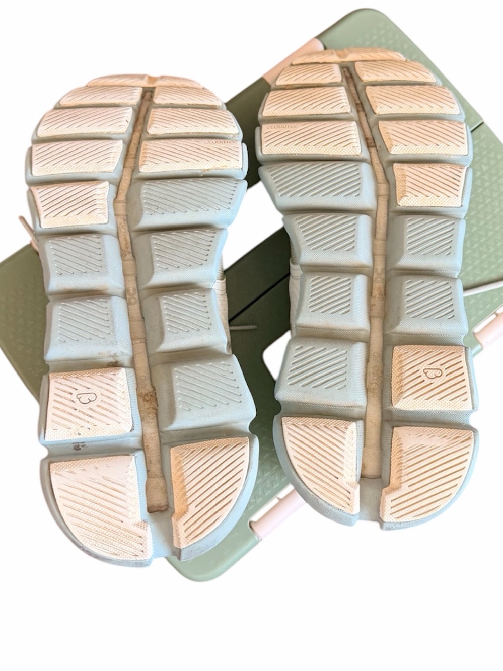 On Cloud X Shift Women’s Road Running Shoes  White/Teal size 8 - Picture 12 of 12
